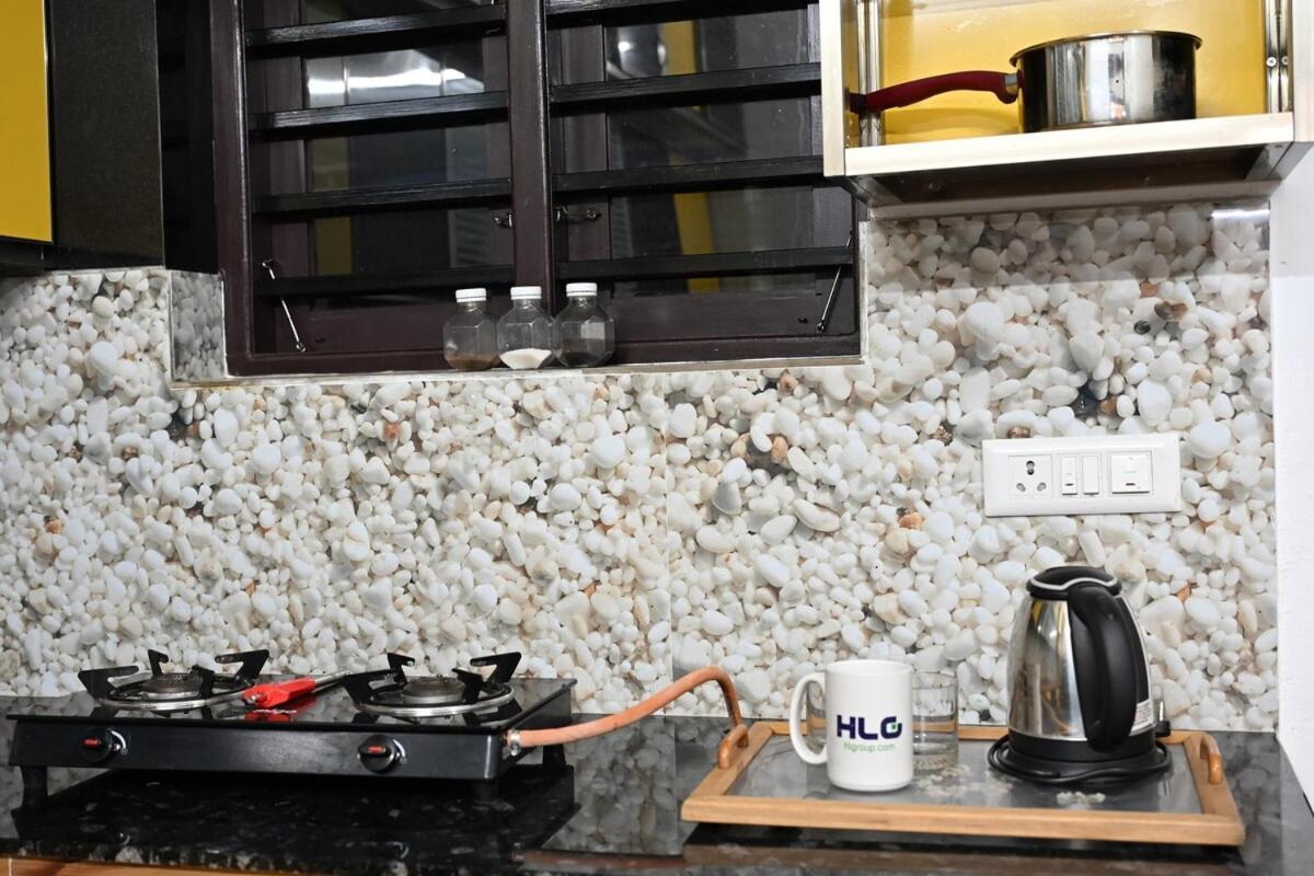 ChottanikaraElamkulam Penthouse - 3Bhk Ac With Kitchen - Kochi公寓 外观 照片